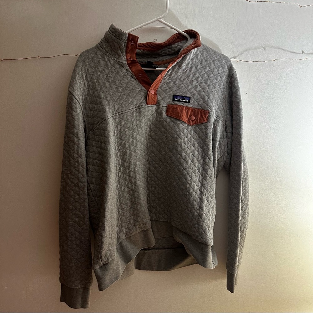 Patagonia Qulited Button up - Picture 2 of 5
